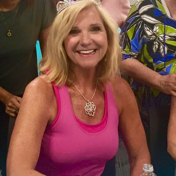 Meet your Posher, Lisa - Picture 1 of 1